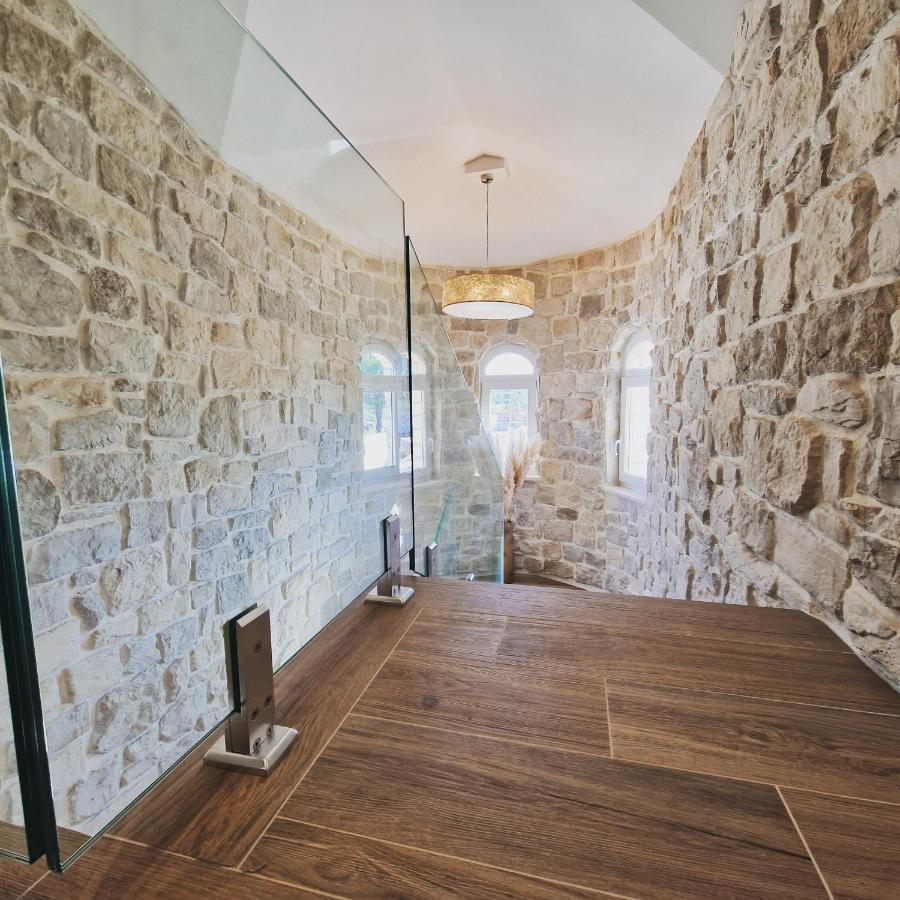 Olivea Luxury Suites Фажана Екстер'єр фото
