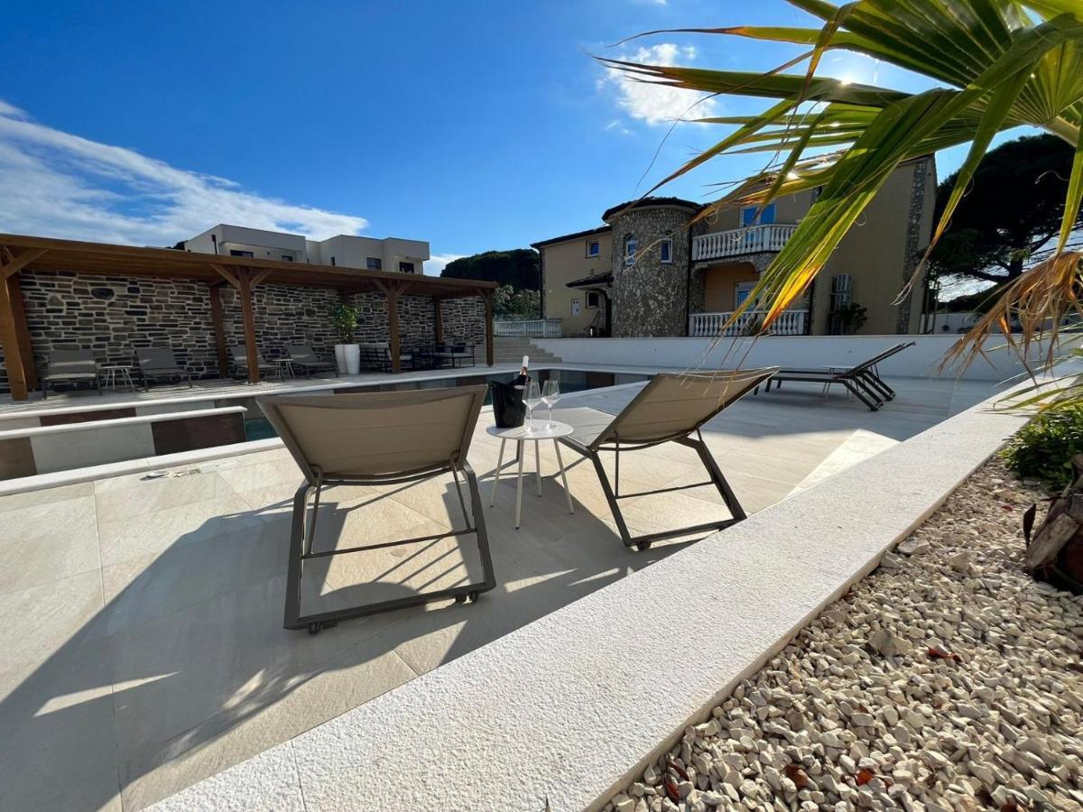 Olivea Luxury Suites Фажана Екстер'єр фото