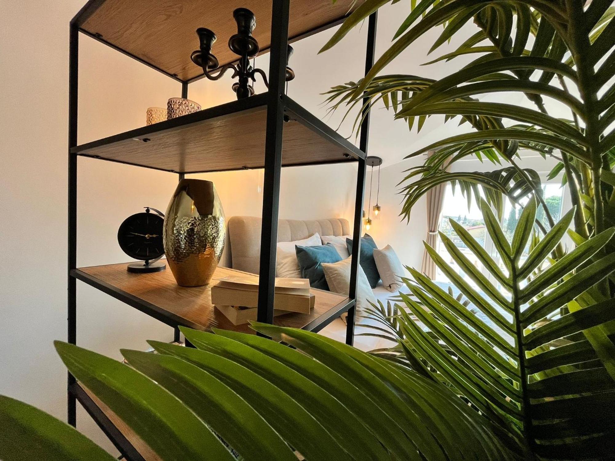 Olivea Luxury Suites Фажана Номер фото